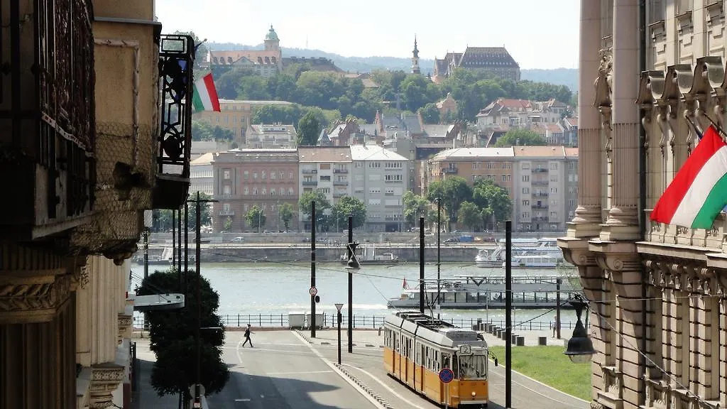 Garibaldi 5 Apartments & Rooms Budapest Hungary