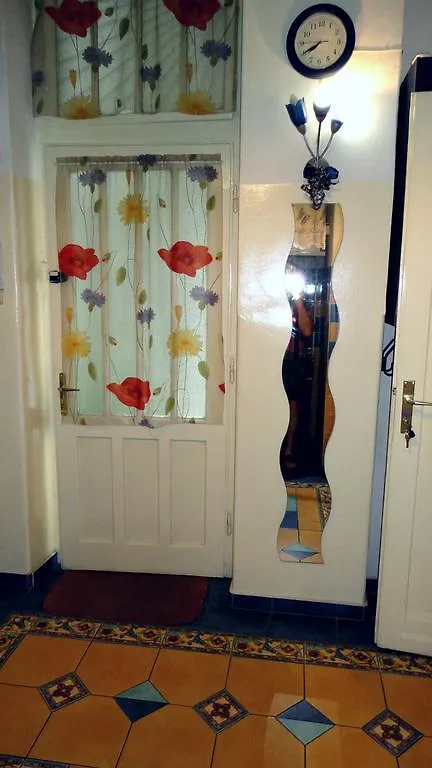Garibaldi 5 Apartments & Rooms Budapest 0*,