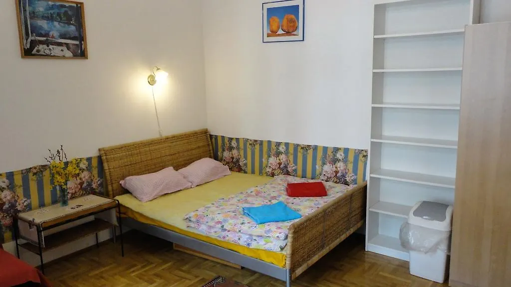 Garibaldi 5 Apartments & Rooms Budapest 0*,