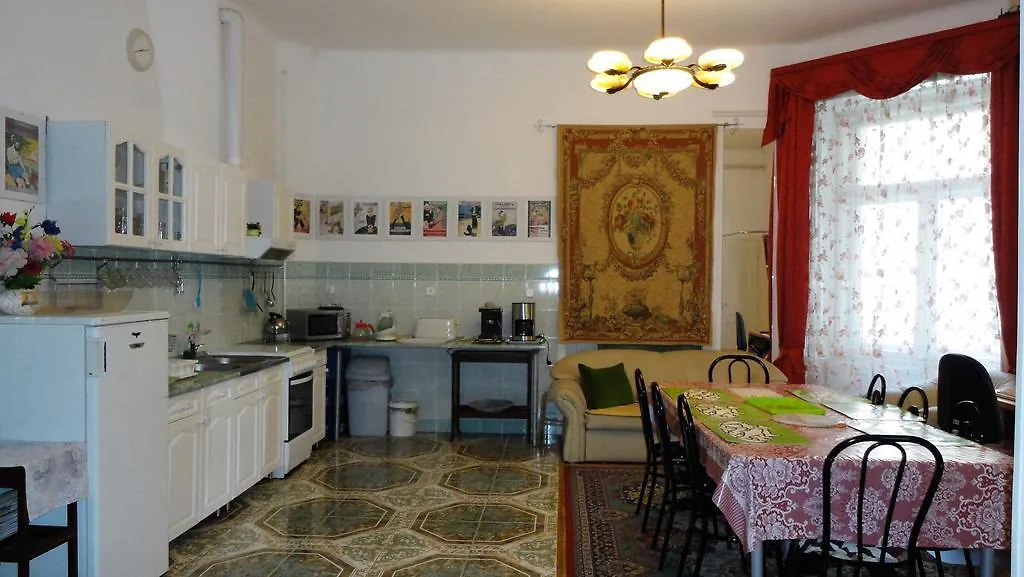 Garibaldi 5 Apartments & Rooms Budapest