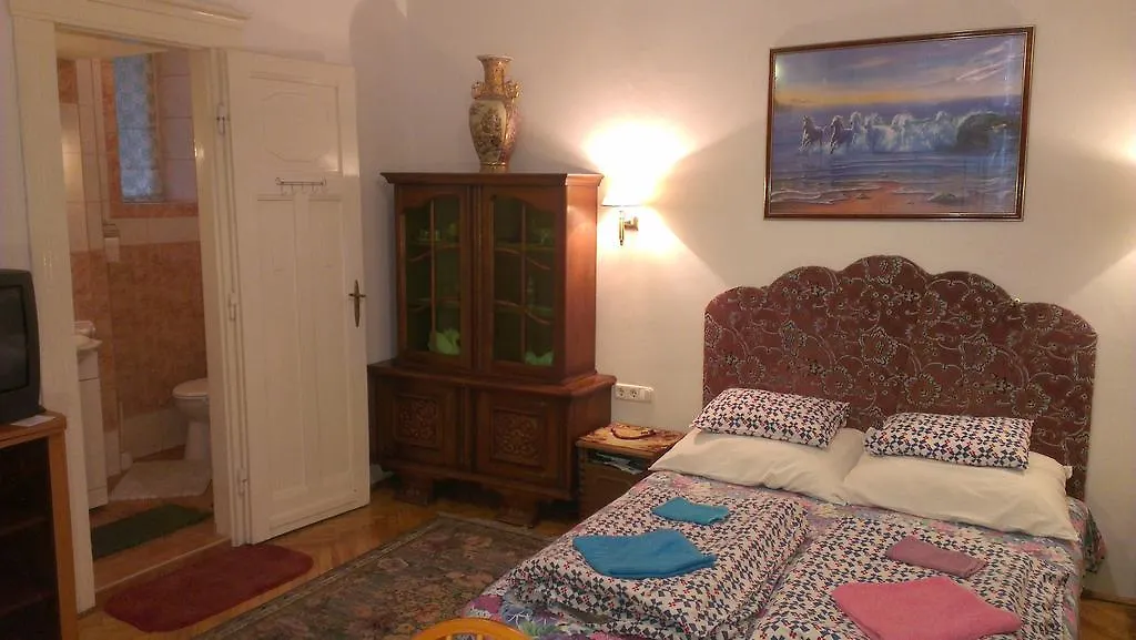 Garibaldi 5 Apartments & Rooms Budapest