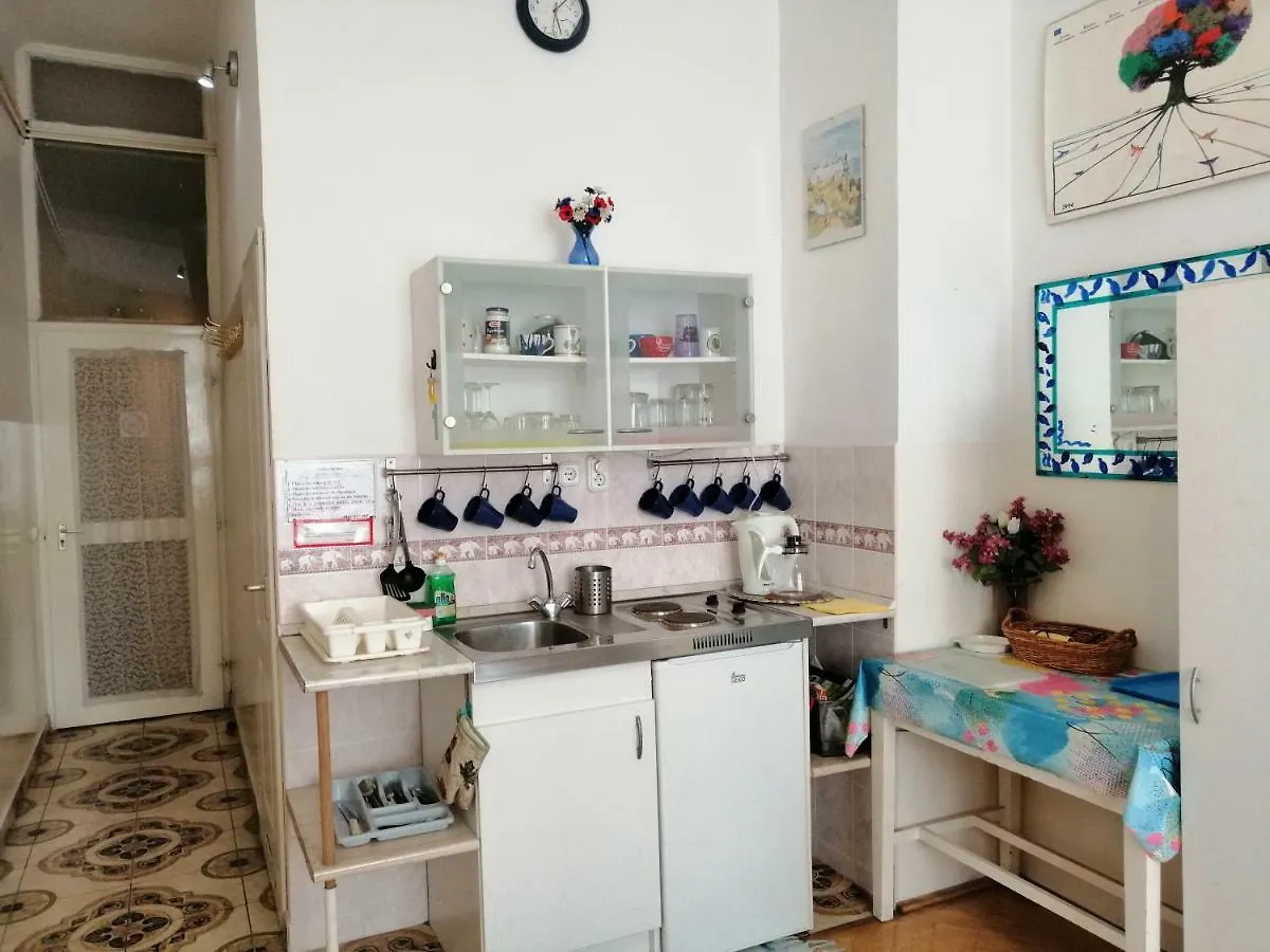 Garibaldi 5 Apartments & Rooms Budapest